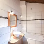 Family With Terrace And Garden In شاليه *