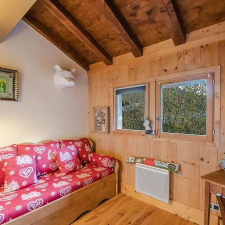 Family With Terrace And Garden In Chalet Chamonix