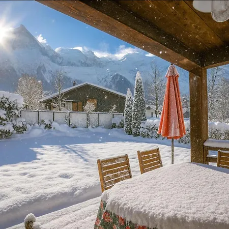 Chalé Family With Terrace And Garden In