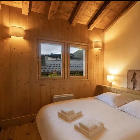 Chalet Family With Terrace And Garden In *