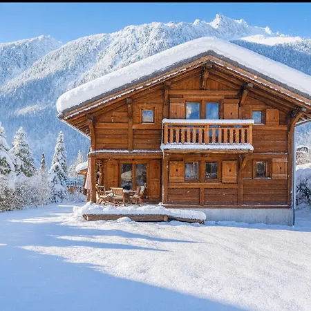 木屋 Family With Terrace And Garden In