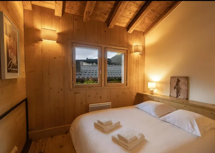 Alpesi faház Family With Terrace And Garden In *