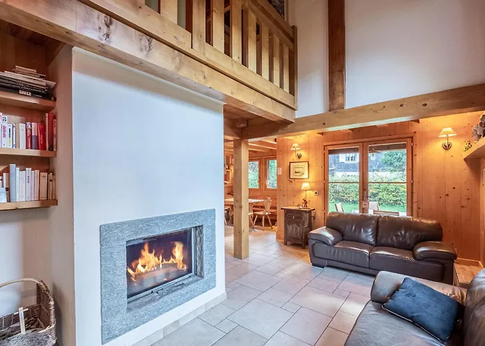 Alpesi faház Family With Terrace And Garden In